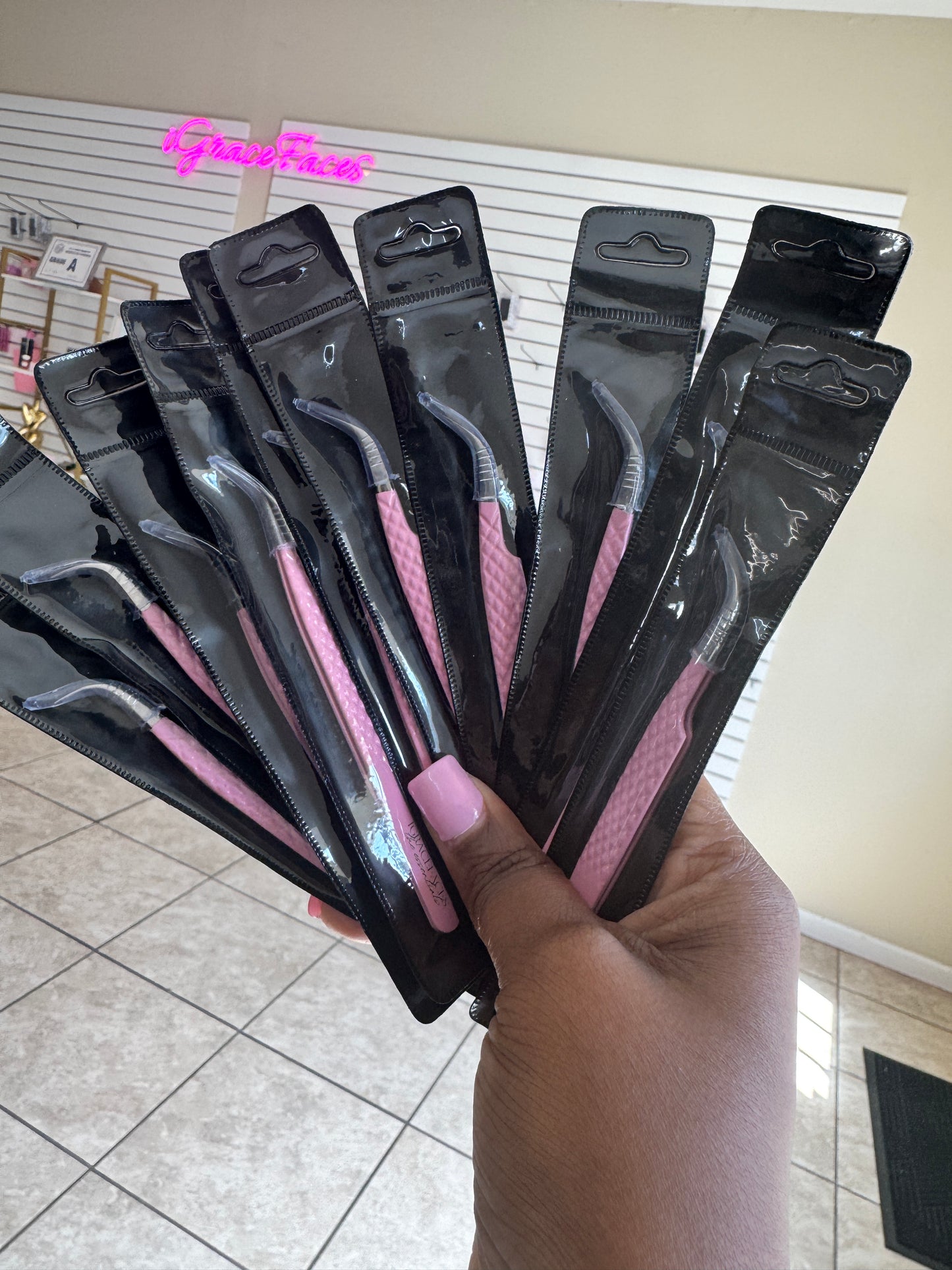 Curved Tweezers